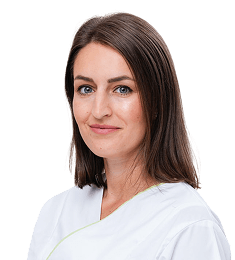 Dr. med. Kristína Reisingerová 5 Frau im weißen Kittel