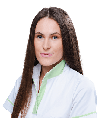 Žena v bielom lekárskom oblečení